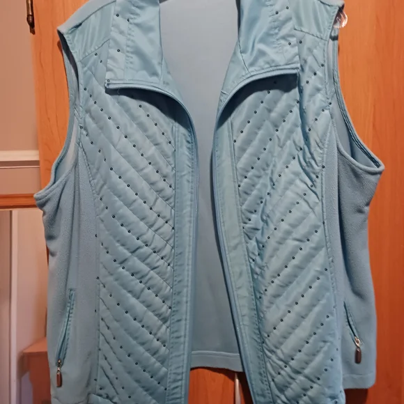 Vintage Penningtons Soft Aqua Quilted Vest with Stud Accents - Picture 3 of 8